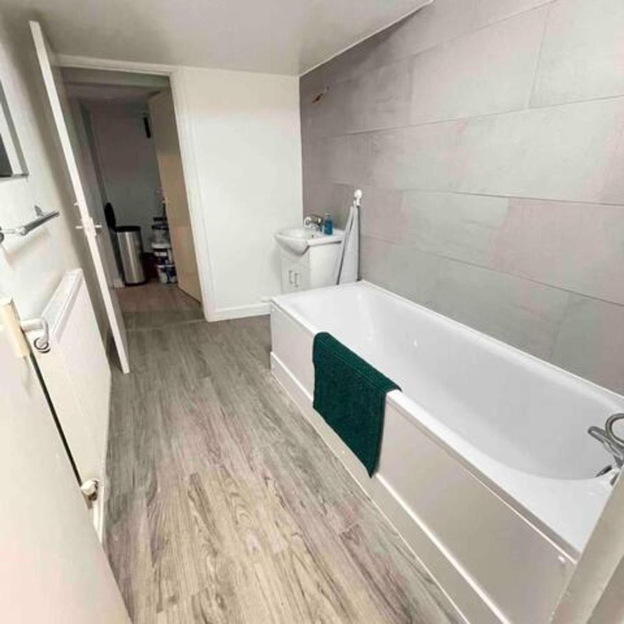 London Apartment - Near Kings Cross St Pancreas! Экстерьер фото